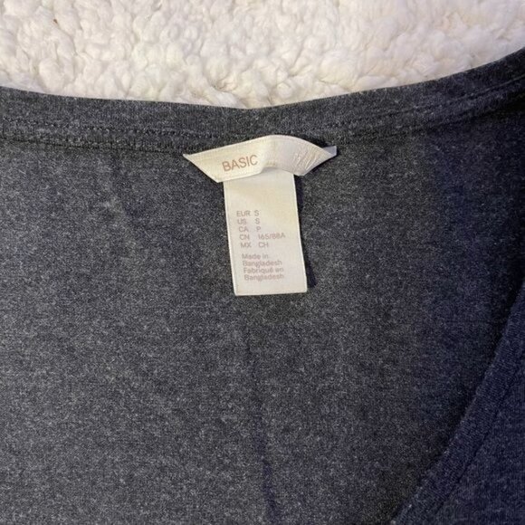 Short Sleeve Gray Dress - Picture 3 of 4